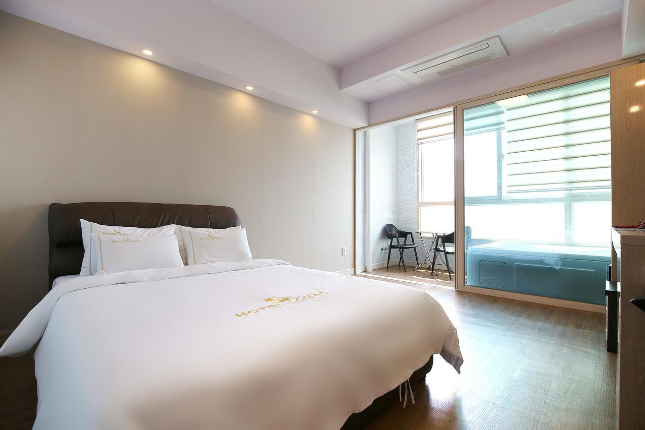Hotel Lohas Poljong Kültér fotó