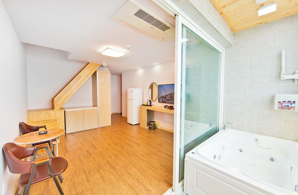 Hotel Lohas Poljong Kültér fotó